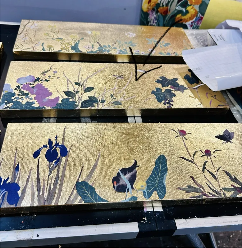 Foglia d'oro: dettaglio del pannello Estate